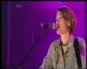 Cerys Matthews » Cerys Matthews - Caught In The Middle (Live)