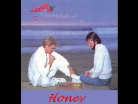 America » America - Honey