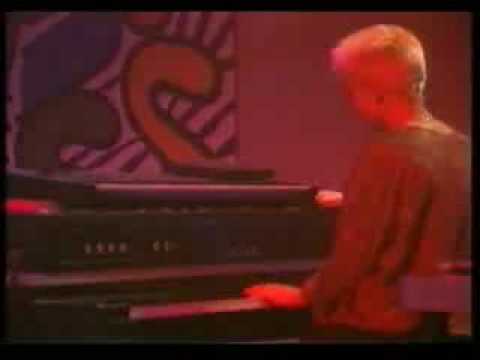 Marc Almond » Marc Almond - A Woman's Story (Live 1985)