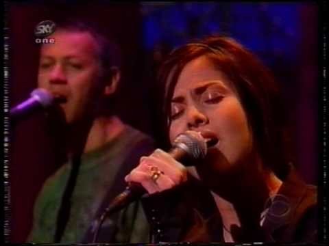 Natalie Imbruglia » Natalie Imbruglia - Torn (Live on Letterman)