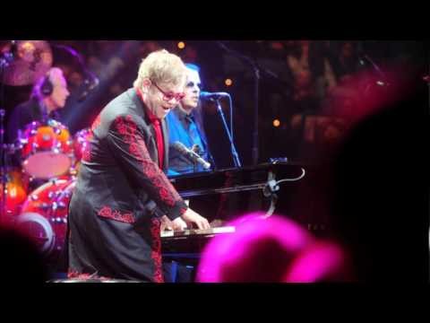 Elton John » #17 - Honky Cat - Elton John - Live in Moscow 2011