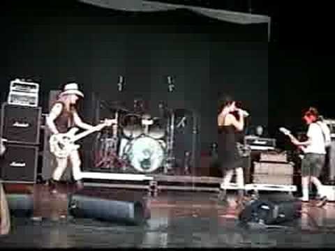 7 Year Bitch » 7 Year Bitch - 24900 mph (live 1996)