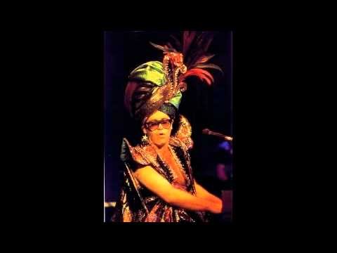 Elton John » 17. Nikita (Elton John-Live In Detroit: 8/18/1986)