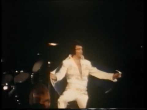 Elvis Presley » Elvis Presley Leaving Stage Summer 1973
