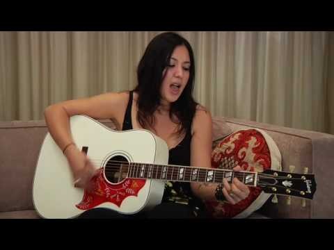 Michelle Branch » Michelle Branch - "Tuesday Morning" Live Acoustic