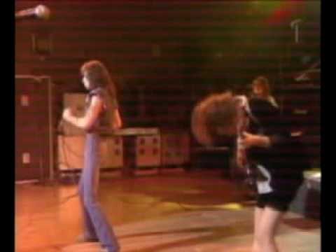 AC/DC » Hell Ain't A Bad Place To Be (Live) - AC/DC [1977]