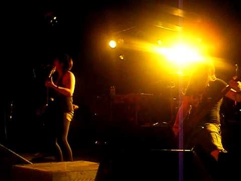 Kittie » Kittie-Oracle and Spit (live)