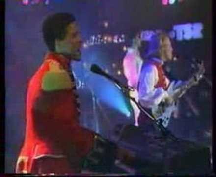 Level 42 » Level 42 - It's Over - Montreux - 1987