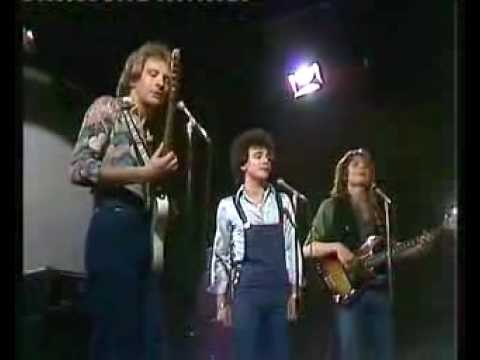 Air Supply » Air Supply - Love & Other Bruises (1976)