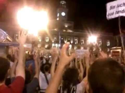 Grito Mudo/Minuto de silencio en la Puerta del Sol #12M15M