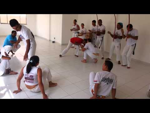 Arte e Movimento Capoeira Miro Cairo II