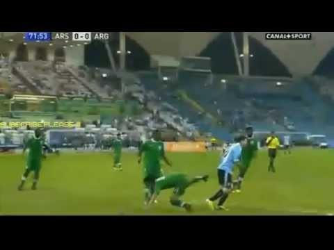 Argentina Vs Saudi Arabia - Epic Fail Moment Messi Steal a Boot 14/11/2012