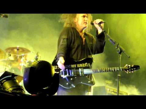 The Cure - Close To Me *part 1* (Live Frequency Festival 18-8-2012)