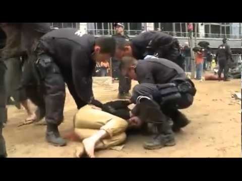 Police Brutality @ Occupy Melbourne, Australia