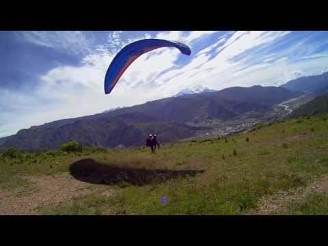 paragliding in La Paz