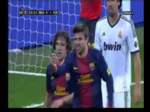 Real fans throws Pique with lighter! Real Madrid 1 1 Fc Barcelona- 30-01-20