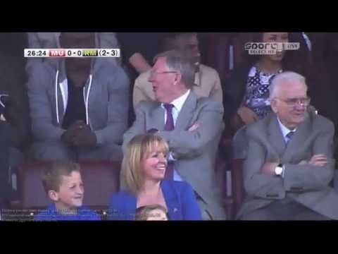 Sir Alex Ferguson Does the Mexican wave at Old Trafford 02.06.13 HD