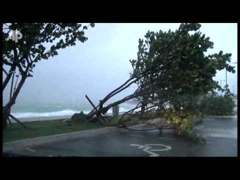 Raw Video: Irene Destroys Homes in Bahamas