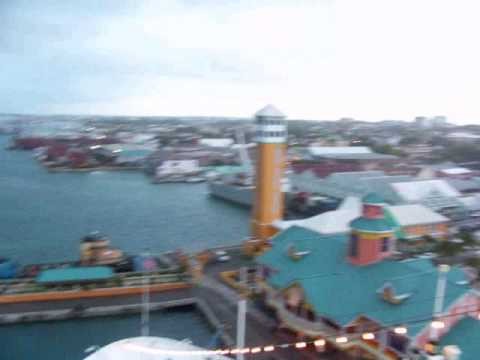 INSANE Hurricane Irene Wind Video - Nassau, Bahamas - HD Video