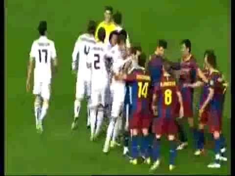 David Villa being abused by Madrid! - FC Barcelona vs Madrid 0-1 All Goals 