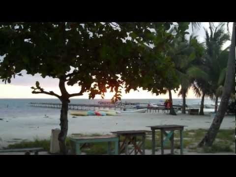 De Real Macaw Guesthouse in Belize Part 1