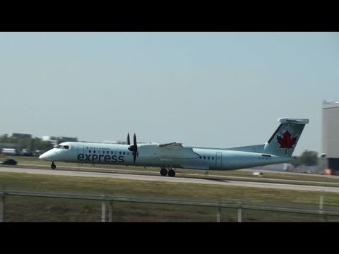 Air Canada Express DHC-8-402Q Takeoff