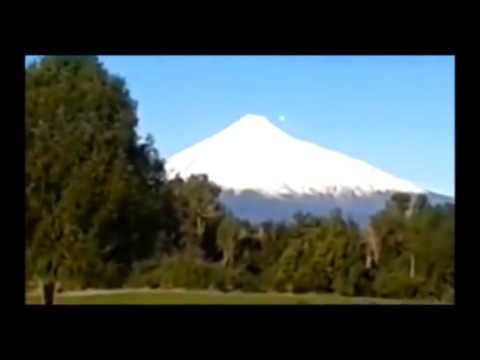 UFOS FLYING AROUND VOLCANO in Osorno Chile 2012