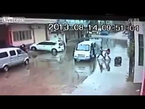Kidnapping caught on CCTV