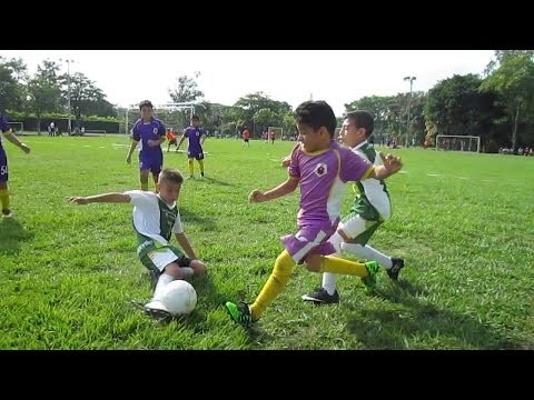 Playing football with passion in Colombia - Vlog 181 -  (08.04.2015)