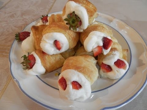 How to make  sweet cones with cream SUPER YUMMY :)