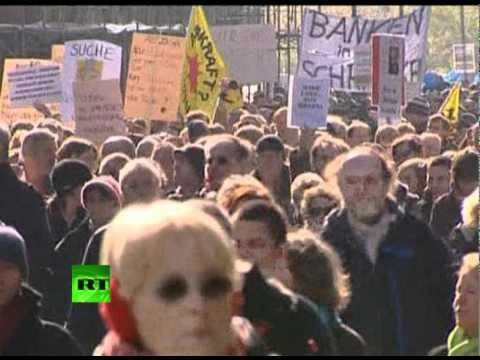 Occupy Reichstag: Thousands march in Germany