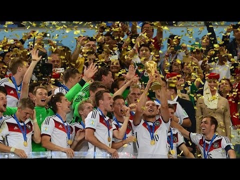 LIVE World Cup champs arrive back in Germany