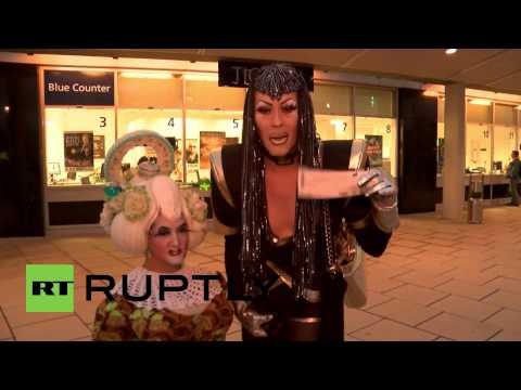 Germany: Berlin fans shake it Gaga style
