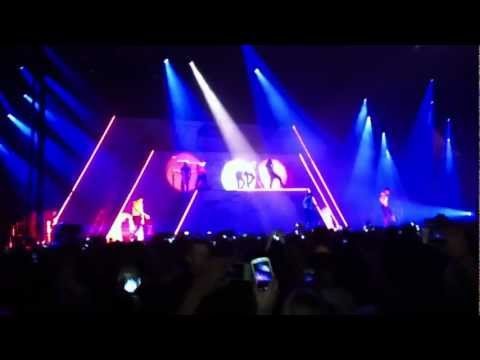 Chris Brown - Take Your Down (Live in Copenhagen