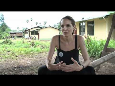 Angelina Jolie in Ecuador