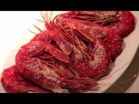 Red big shrimp in the oven easy and simple