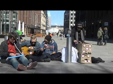 Street Music Performer in Helsinki