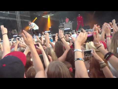 Macklemore & Ryan Lewis - Thrift Shop - Live Turku Finland 06.07.2013 at Ru