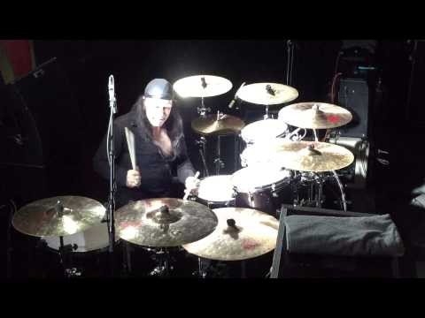 ANVIL Robb Reiner Swing Thing Drum Solo Helsinki - Nosturi - Finland 12/10/