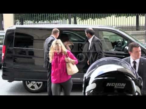 Kristen Stewart arrives at her hotel after attending the Zuhair Murad Fashi