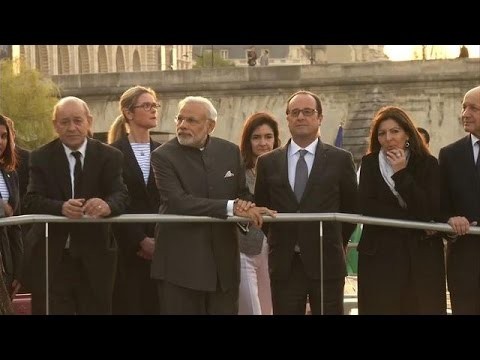 Le Premier ministre indien visite Paris en bateau