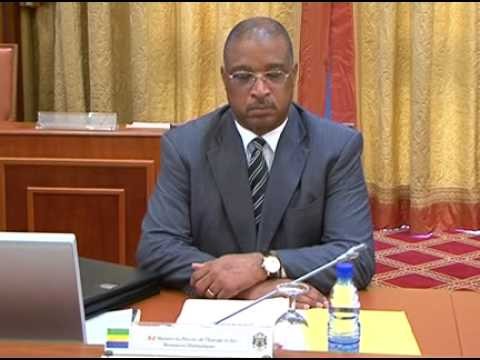 Gabon : conseil des ministres du vendredi 2 novembre 2012.mp4