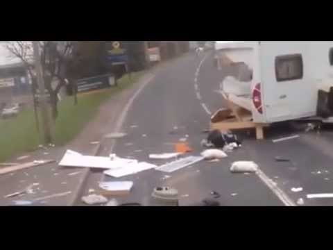 Driver tries dangerous overtake on lorry decimates his caravan