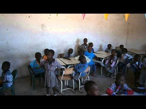 Gambia - bezoek aan schooltje