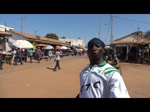 Gambia - Serekunda - Kachikally - Bakau