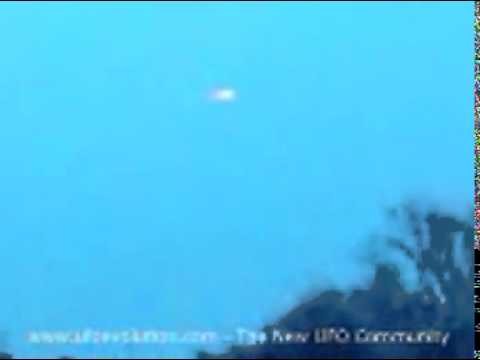CLOSE VIEW UFOS OVER POLAND RADOM AIRSHOW BEFORE CRASH