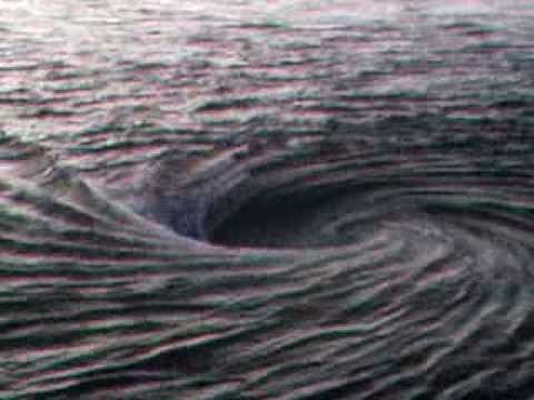 Amazing biggest whirlpool - Tourbillon barrage de la Rance