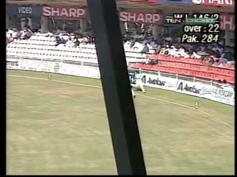 Brian Lara Best ODI Knock 153 Vs Pakistan Sharjah 1993
