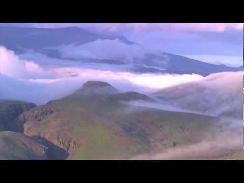 THE MAGIC OF ICELAND :: A Magical Voyage into Nature (HD)