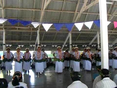 Kiribati Island dancing (not traditional)